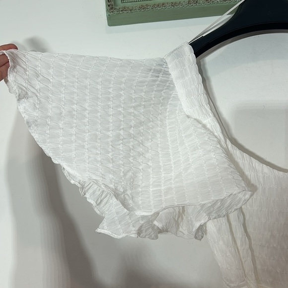 ALL IN FAVOR WHITE STATEMENT SLEEVE BELTED CREPE CRINKLE MAXI DRESS MEDIUM NEW - Picture 3 of 6